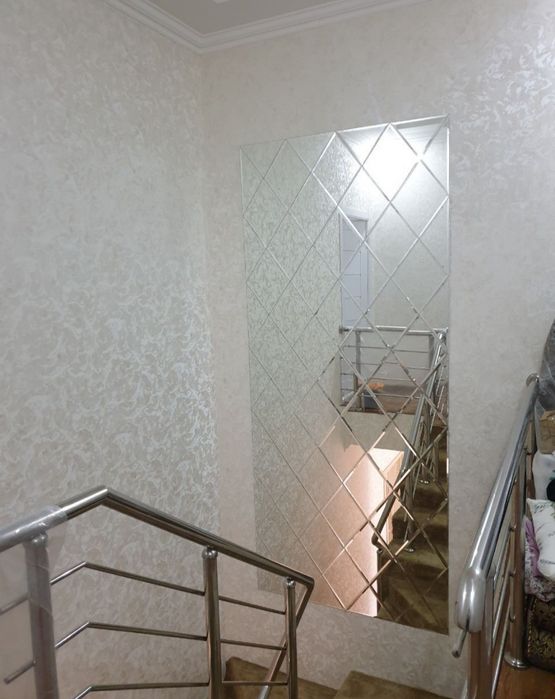 Xasanboy postdan 900 metr kirganda 1.35 sotu 4 xona 2 etajli kattedj