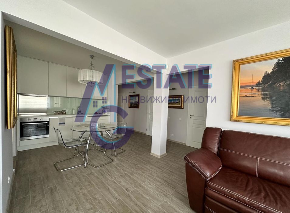 Продава се Тристаен апартамент в Поморие - 91 кв.м за 1868 €/кв.м - Снимка #4