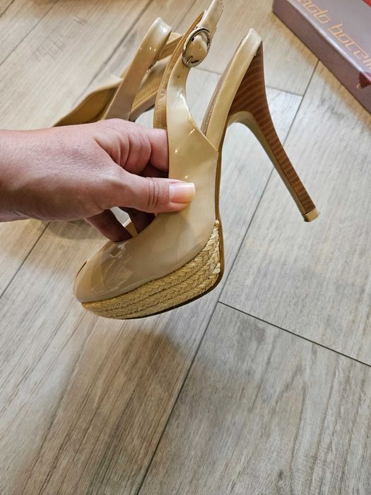 Обувки  на токче