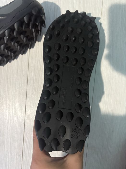 Off white oday 43 cu saculet