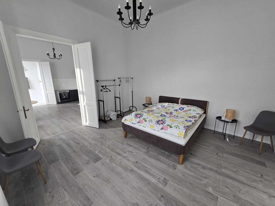Apartament 3 camere de vânzare – Proprietar (persoană fizică) – Calea Dorobanților, vis-a-vis de Tribunal