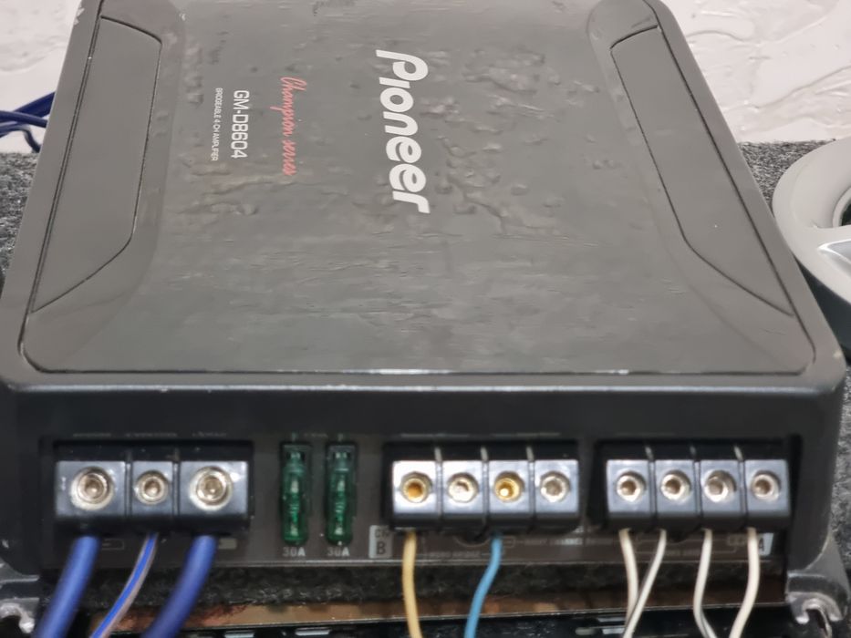 Усилитель Pioneer GM-D8604