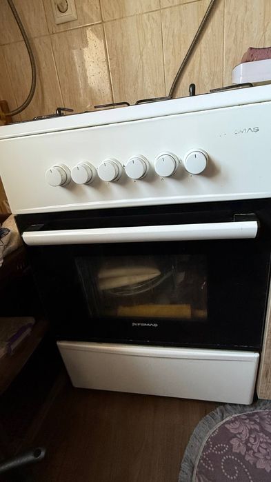 Новая газплита, в хорошем состоянии