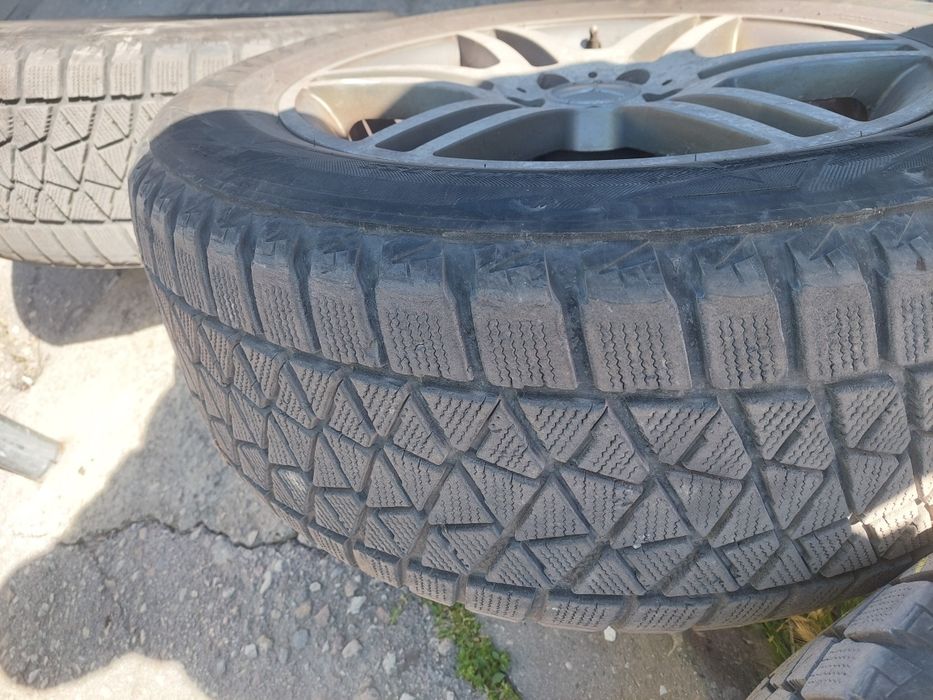 Продавам 18" джанти за Mercedes + зимни гуми Bridgestone Blizzak + болтове