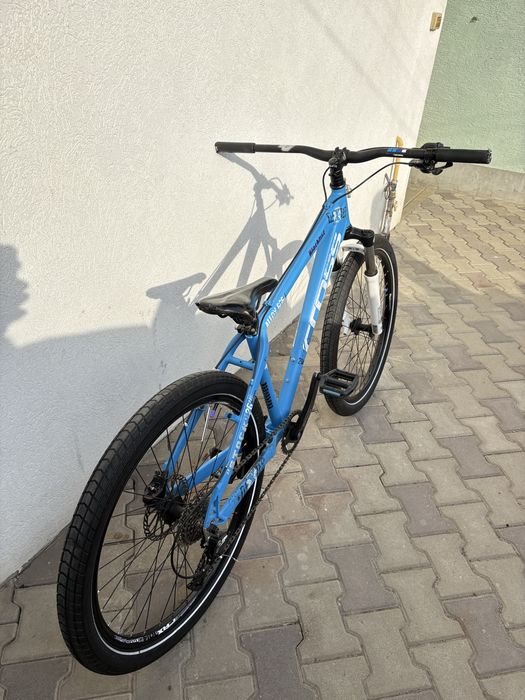 Cross Dexter Custom – Modificat pentru Wheelie | Schwalbe Super Moto-X