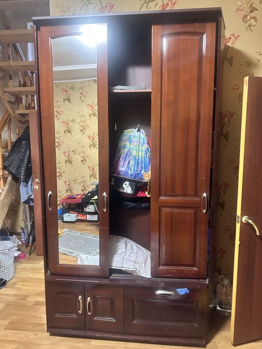 Шкаф для прихожей комнаты