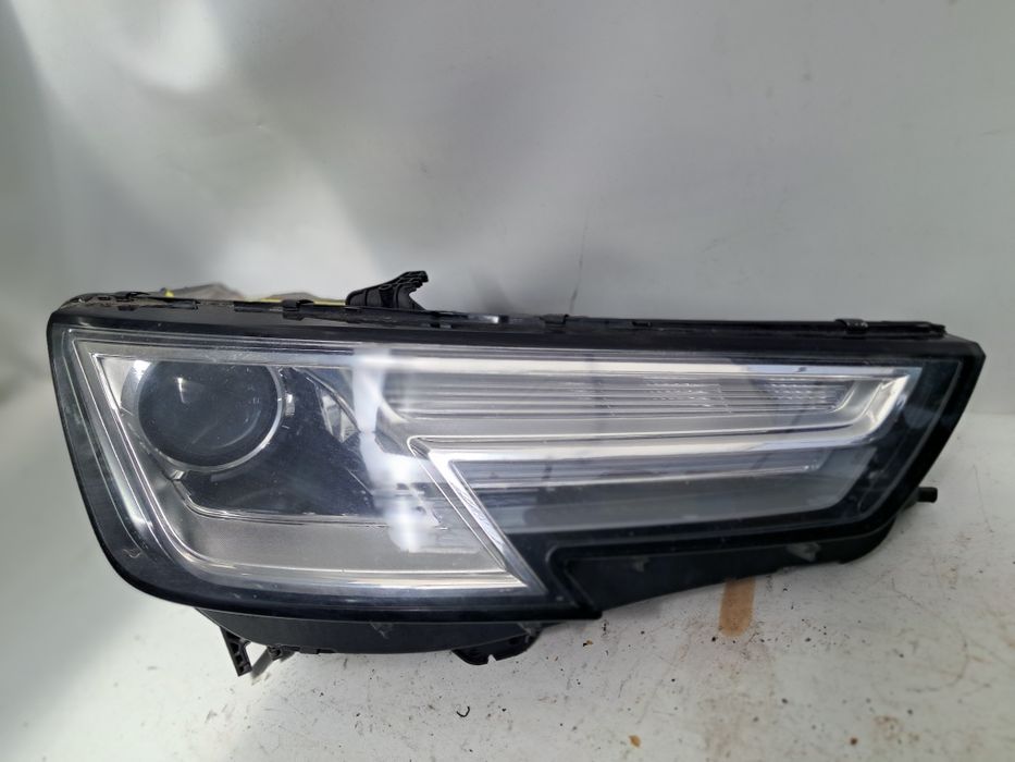 Фар Audi A4 B9 2017г