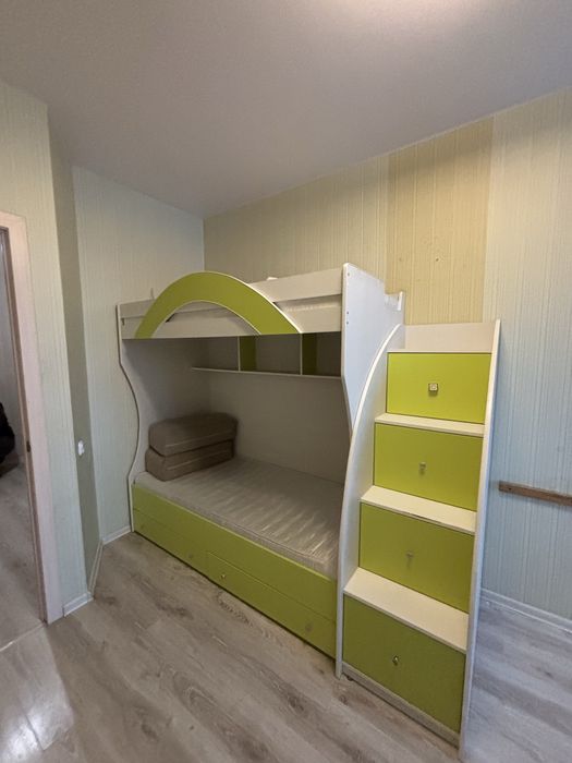 Продам б/у детскую кровать