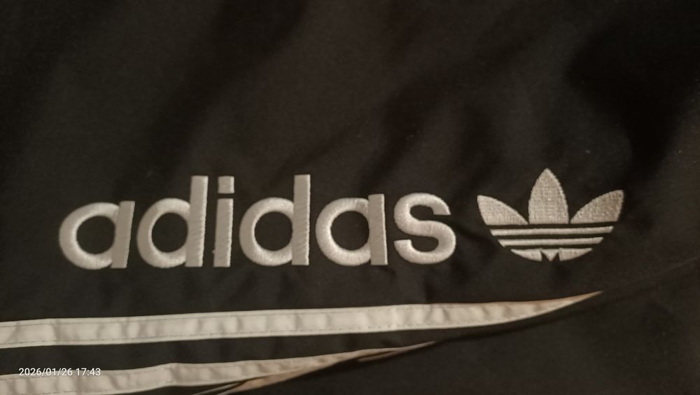 Продам спортивные костюмы