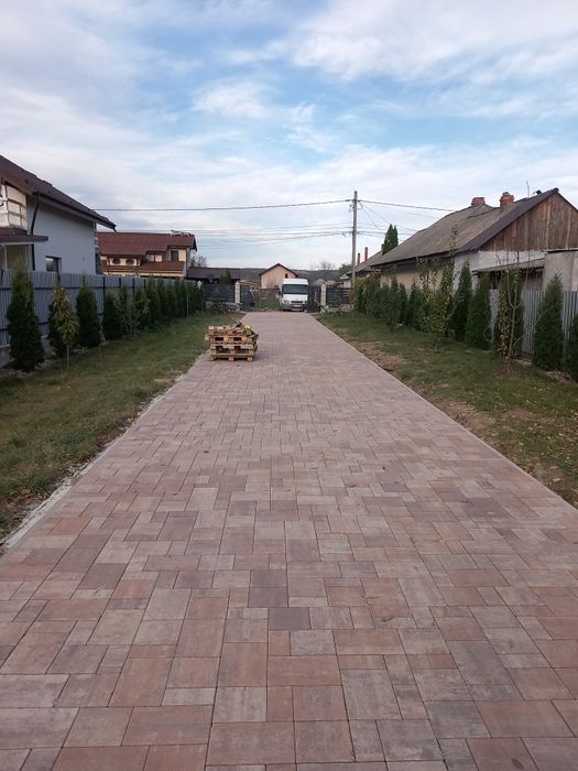 Montez pavaje și borduri