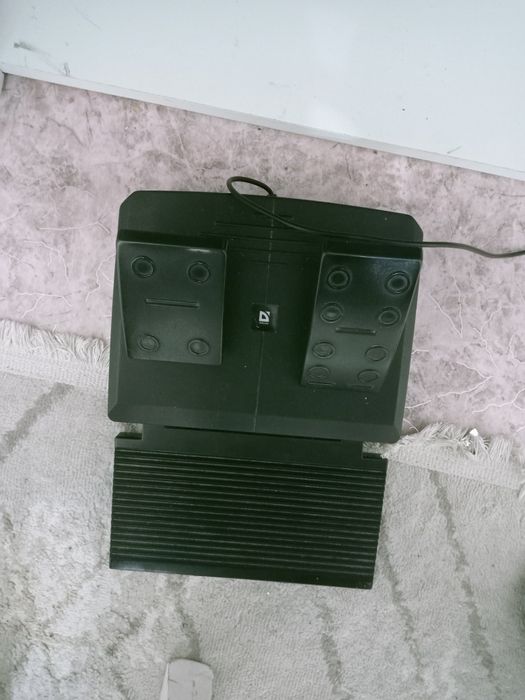 Продам игравой руль новый