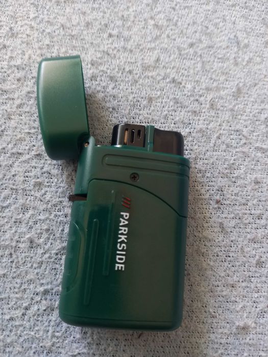 Bricheta antivânt parkside .este nouă