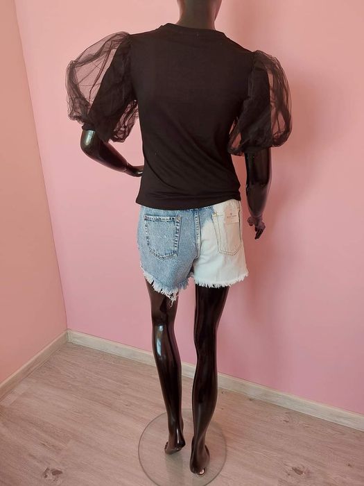 Тениска с къс ръкав с тюл