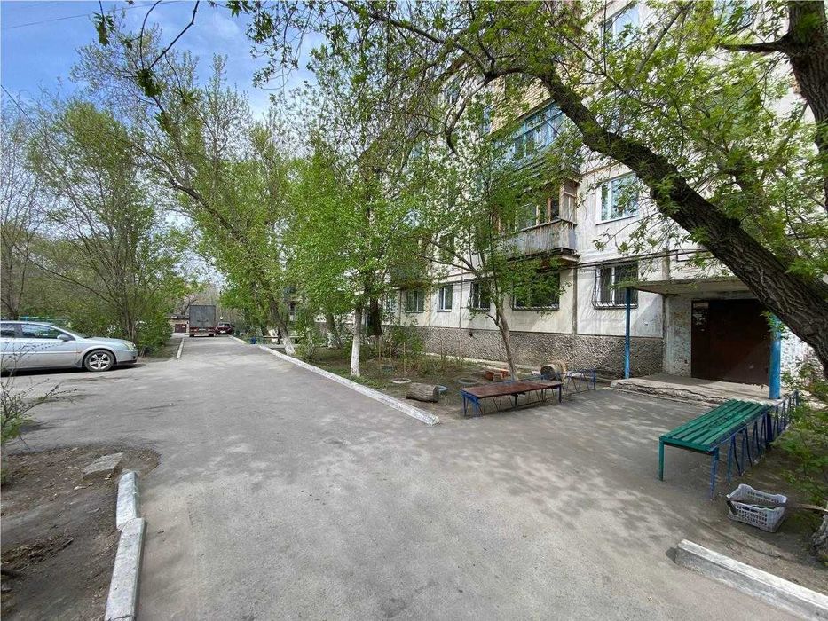 Продаётся 2х по Абая, район Зорьки