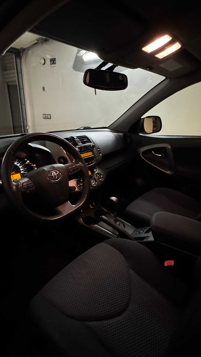 Toyota Rav4, AZ30 фейслифт, 2010, 2.0 бензин, автомат