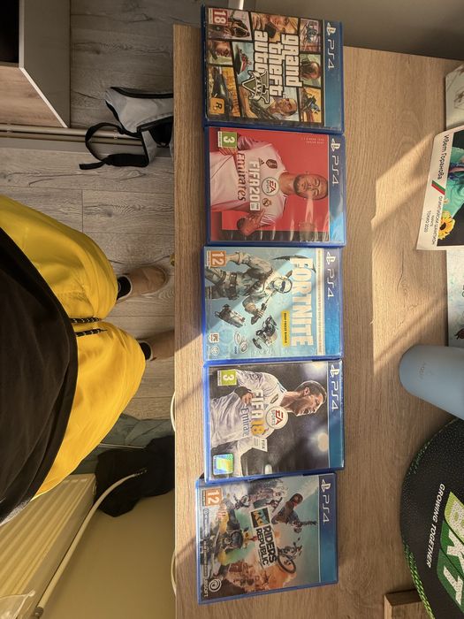 Конзола PS4+ игри