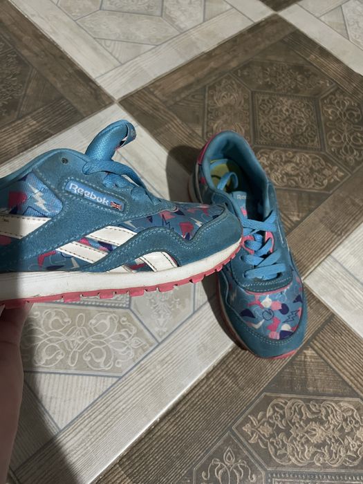 Детская кроссовки