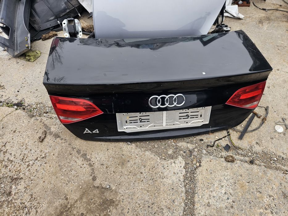 Заден капак черен ва Audi A4 B8 седан