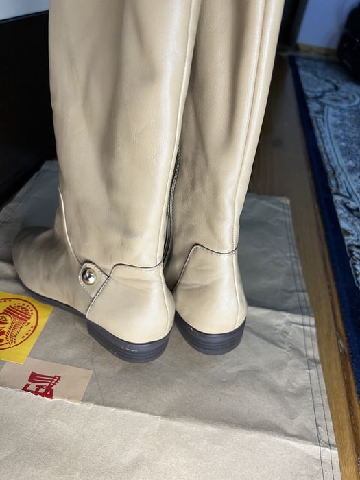 Продаются сапоги