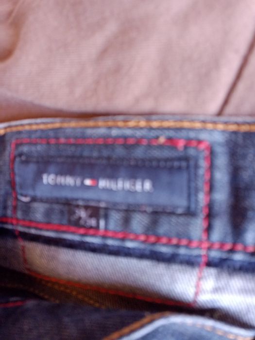 Продам мужские фирменные джинсы .покупали в бутике