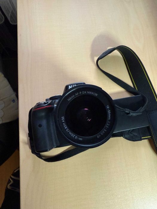 Nikon D 5300+ 18-55mm обектив почти нов