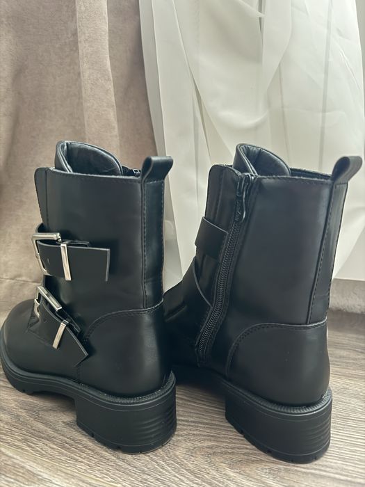 Черни кожени боти 37