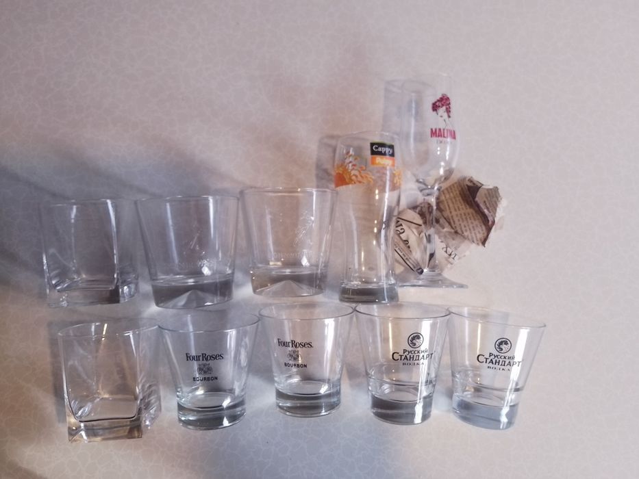 Стъклени чаши Бейлис, Джони Уокър и др.