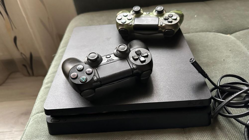 Ps4 slim 1tb primul proprietar