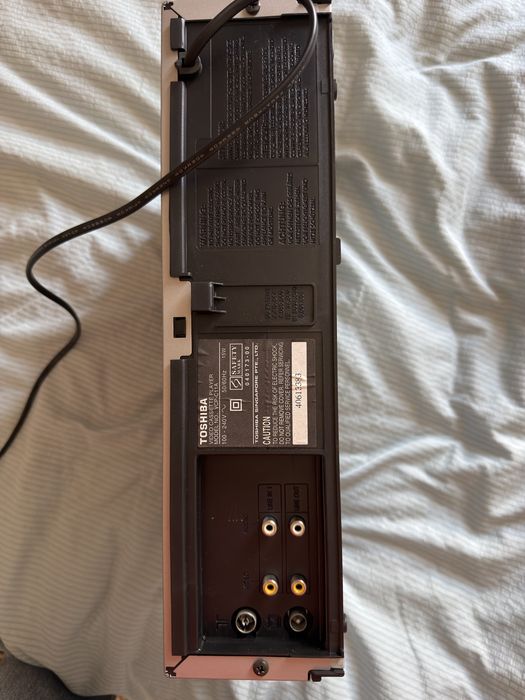 Toshiba видеомагнитофон
