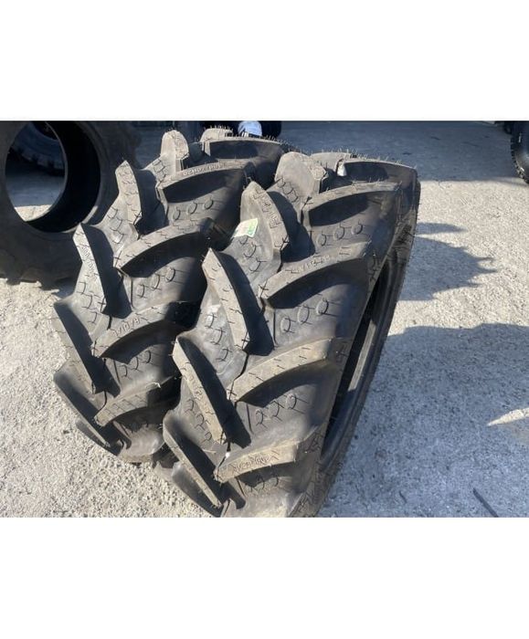 300/70 r20 bkt agrimax rt765 120a8/b tl 3007020  Cauciucuri tractor, Fiat, Case, Fendt, John Deere, New Holland, Massey Ferguson, UTB   Cauciucuri tra
