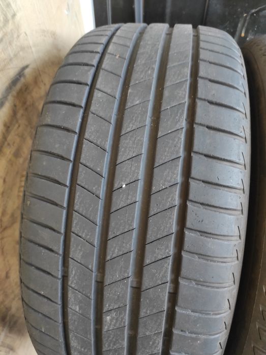 245/40/19 Bridgestone