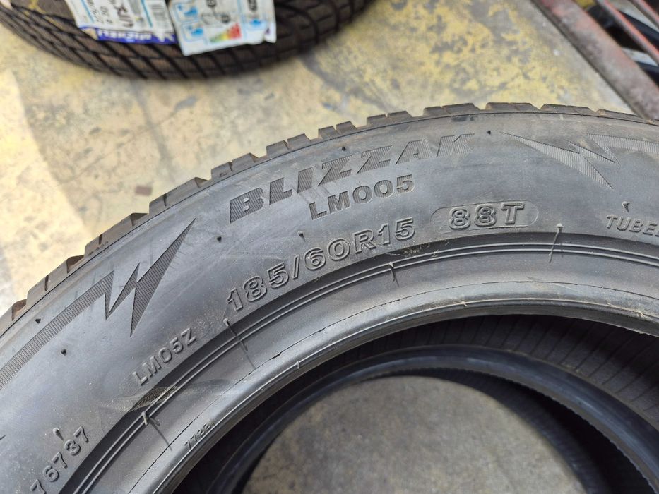 2 Anvelope M+S IARNA - 185/60/15 88T - BRIDGESTONE - NOI - DOT 19-21 !