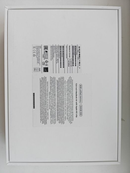 Продам коробку от MacBook Air M2