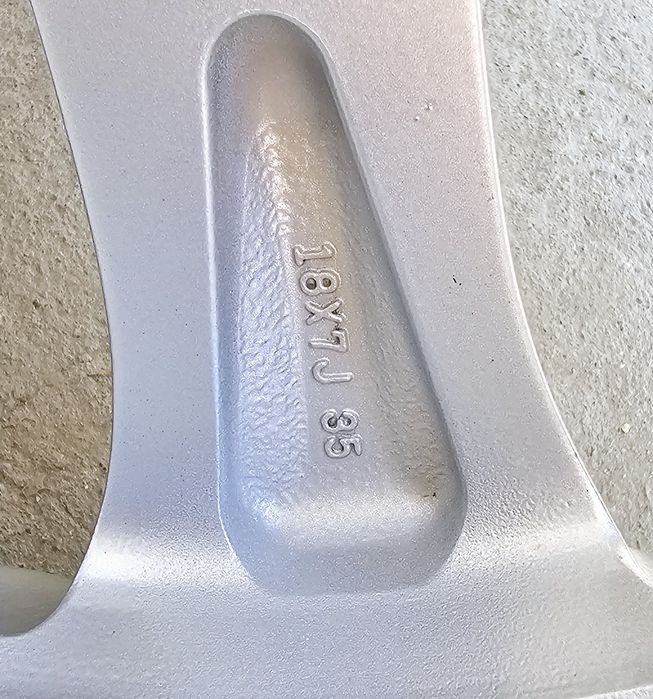 Автошины LEXUS RX , шипованые с Дисками оригинал!!!