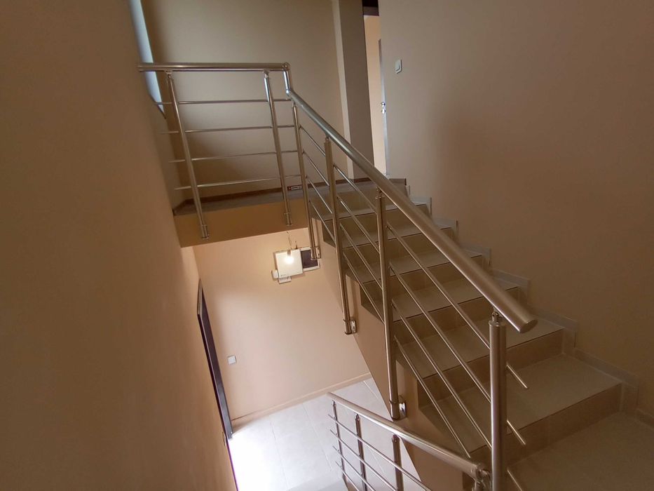 Парапети от метал ,  и алуминии за тераси и стълбища