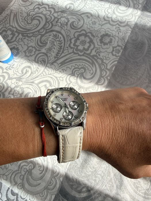 Часовник Casio Sheen