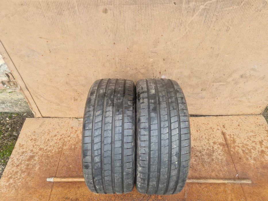 2 Goodyear R17 215/40 Летни гуми  DOT0522