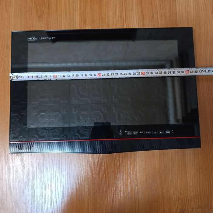 Цветной жк-телевизор