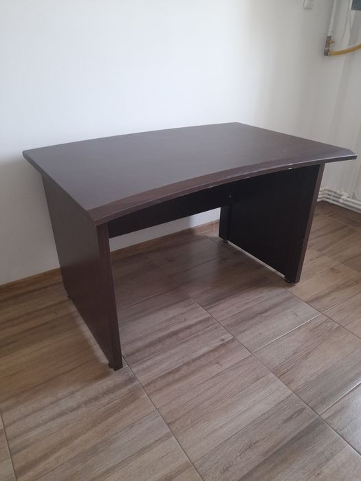 Vand  scaune de birou,birou și geam termopan aluminiu
