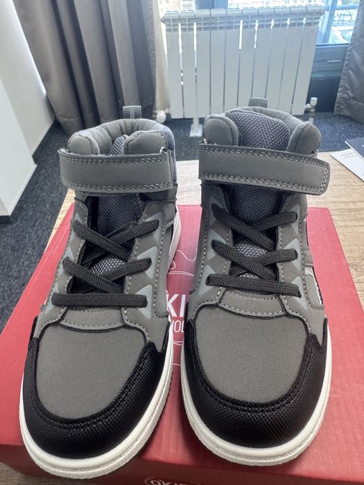 Продам новые кеды для ребенка