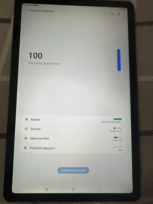 Samsung Tab s6 lite cu fisura pe geam