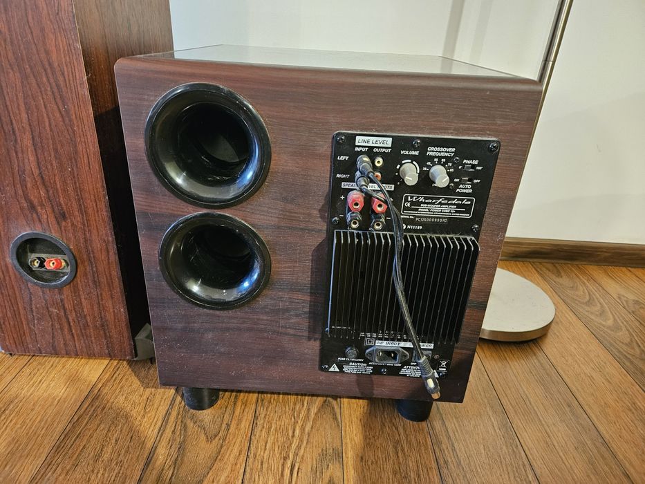 Boxe Wharfedale Vardus VR400 UK  sistem5.1