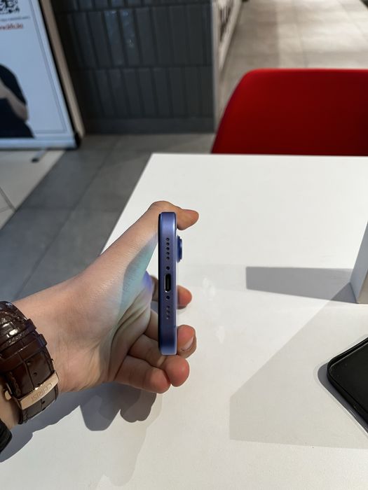 Продам айфон/iphone 16