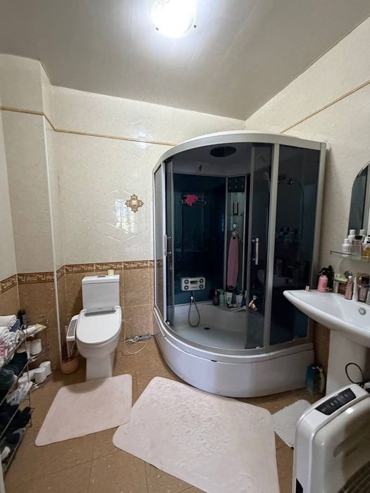 Продается 3х ком квартира в новостройке, ор-р: метро Ойбек, 140м²
