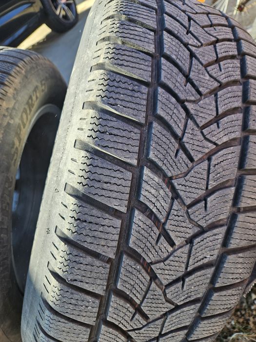 Anvelope iarna 235 60 R 18 DUNLOP