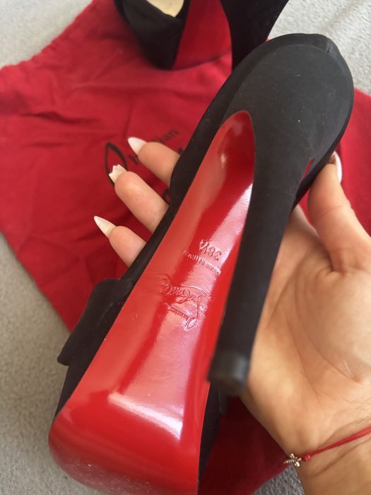 Louboutin токчета