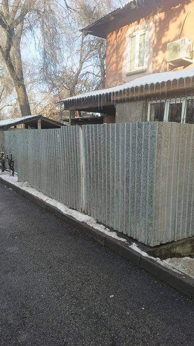 Продам квартиру 2 х ком .