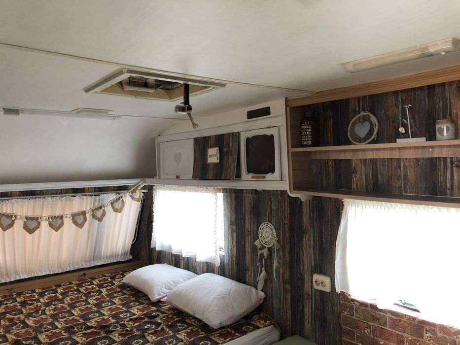 Каравана к-г смокиня