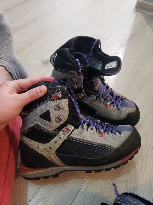 Ghete Goretex stare impecabila nr 40,5 unisex