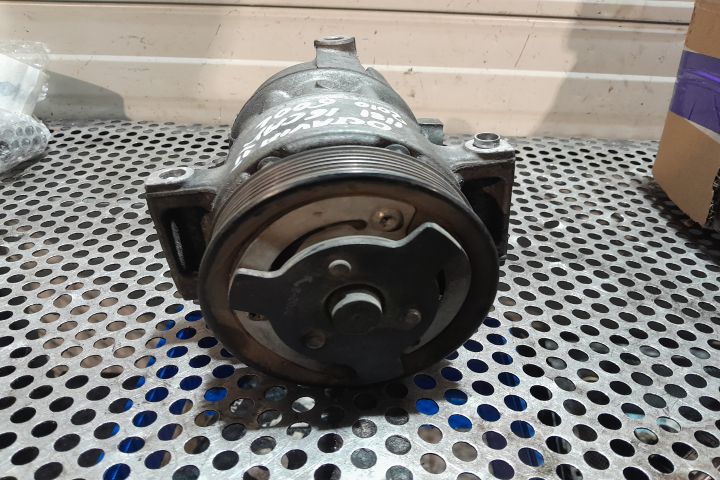 Compresor AC 5N0820803C 5N0820803C Skoda Octavia a 2-a generatie (fac